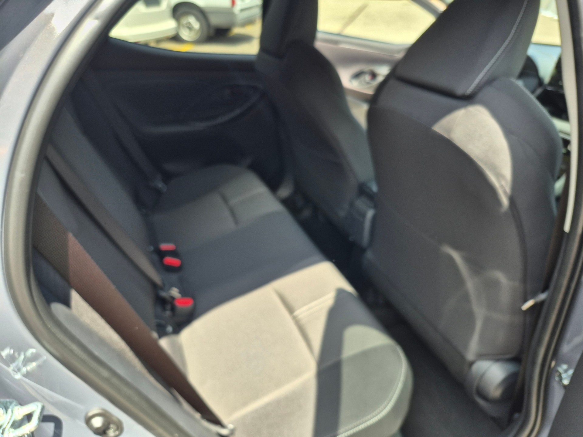 TOYOTA Yaris 1.5 Trend e-CVT-image-11