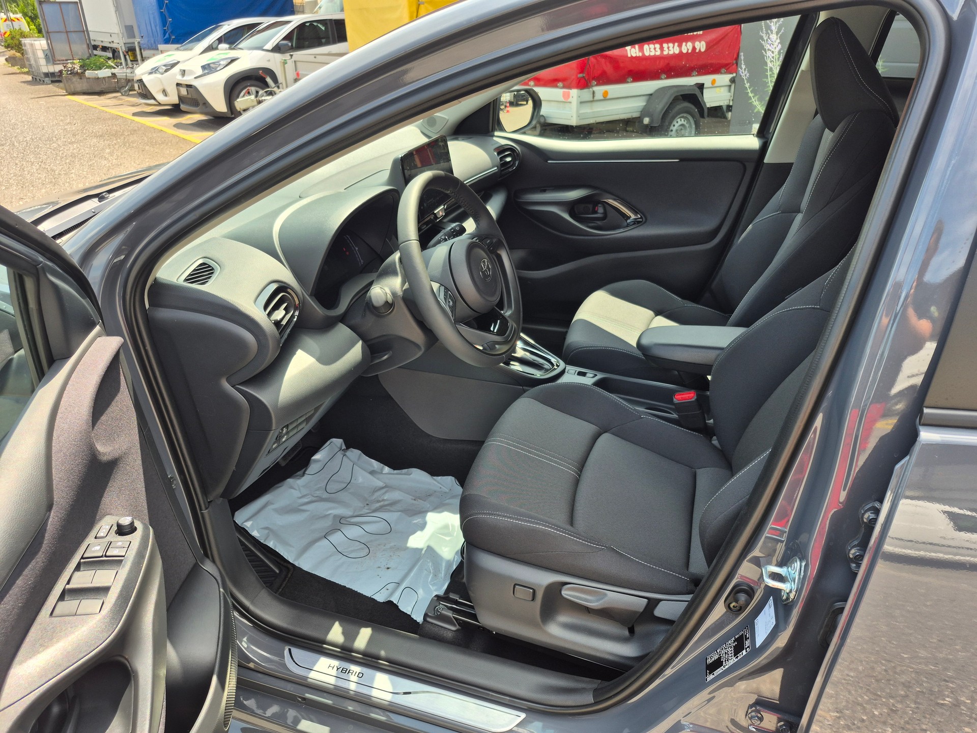 TOYOTA Yaris 1.5 Trend e-CVT-image-8