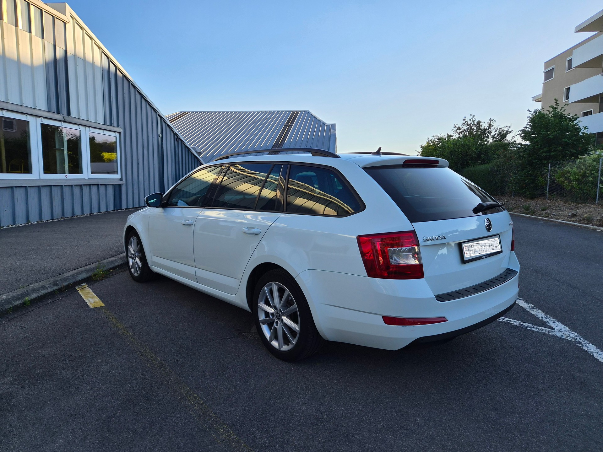 SKODA 1.4 TSI 150 Ambition-image-2