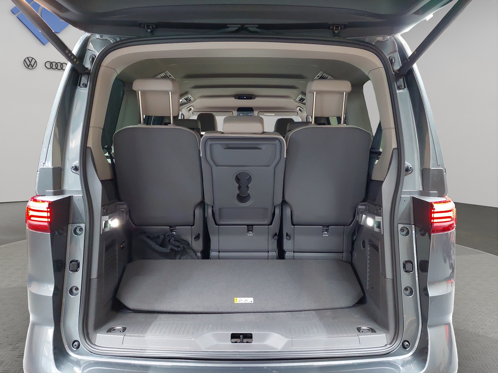 VW Multivan 1.5 eHybrid Style 4Motion DSG-image-11