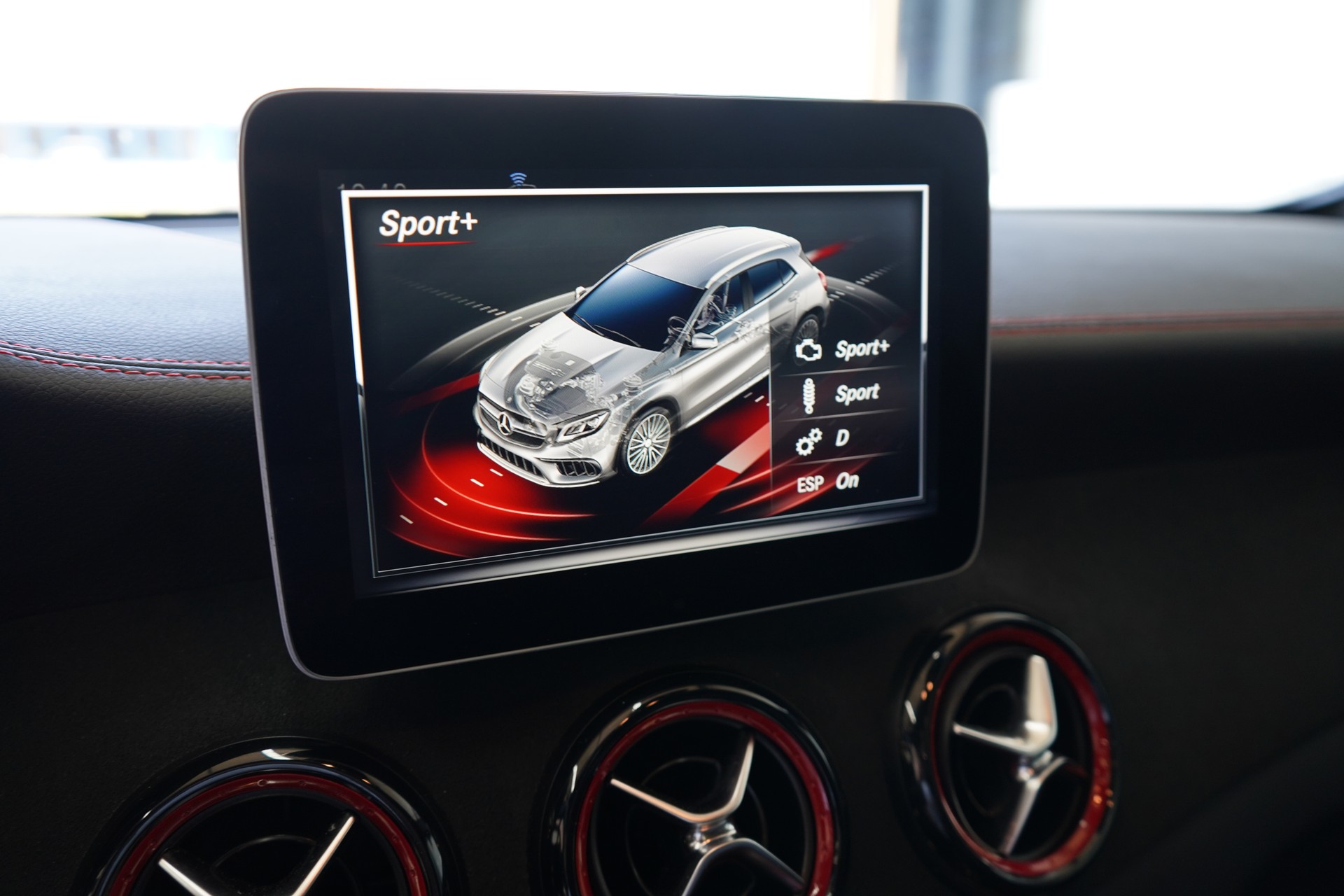 MERCEDES-BENZ GLA 45 AMG 4Matic 7G-DCT-image-22