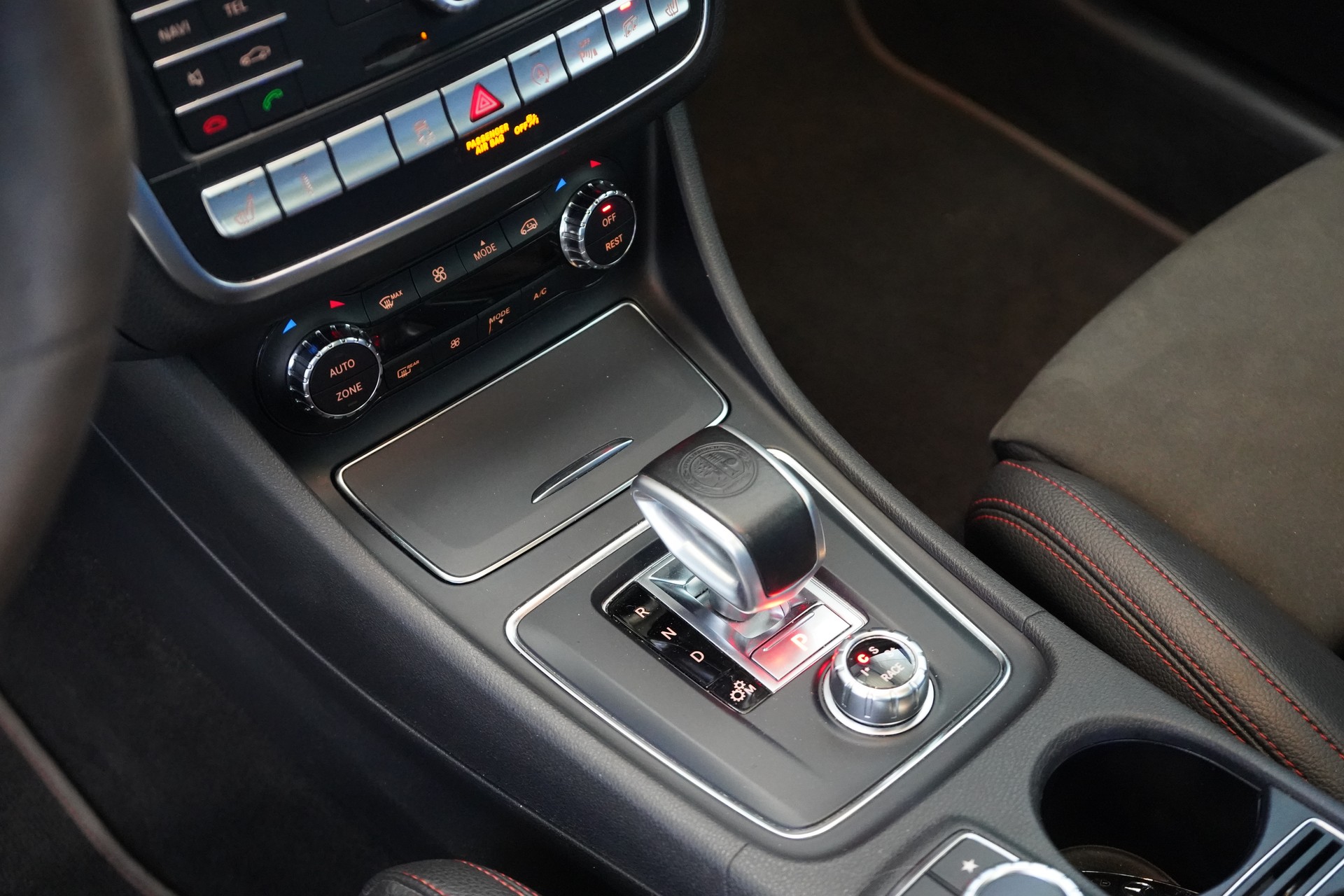 MERCEDES-BENZ GLA 45 AMG 4Matic 7G-DCT-image-19