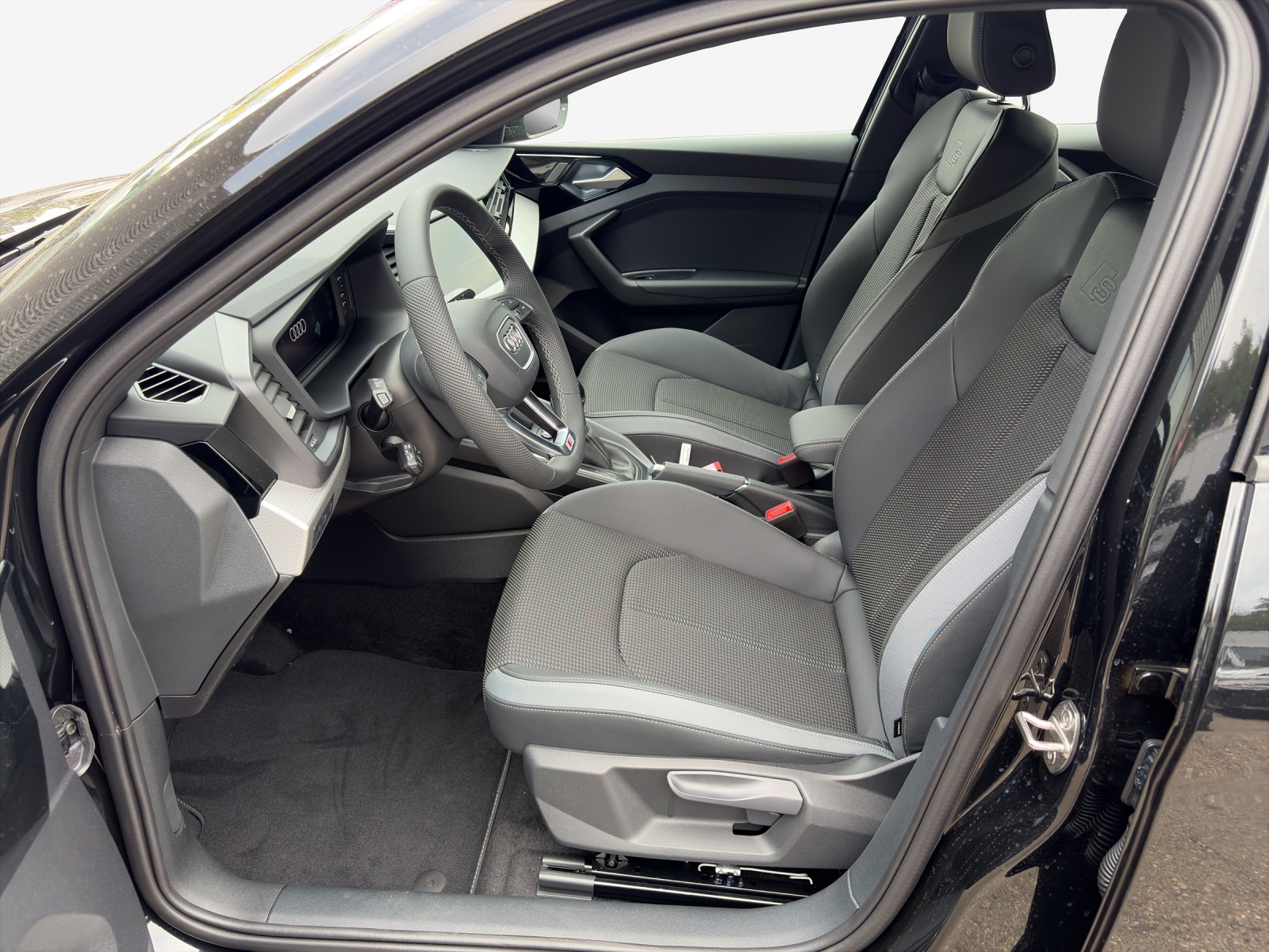 AUDI A1 Sportback 30 TFSI Attraction S-tronic-image-7