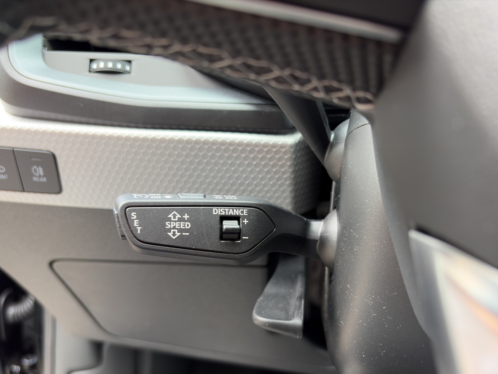 AUDI A1 Sportback 30 TFSI Attraction S-tronic-image-14