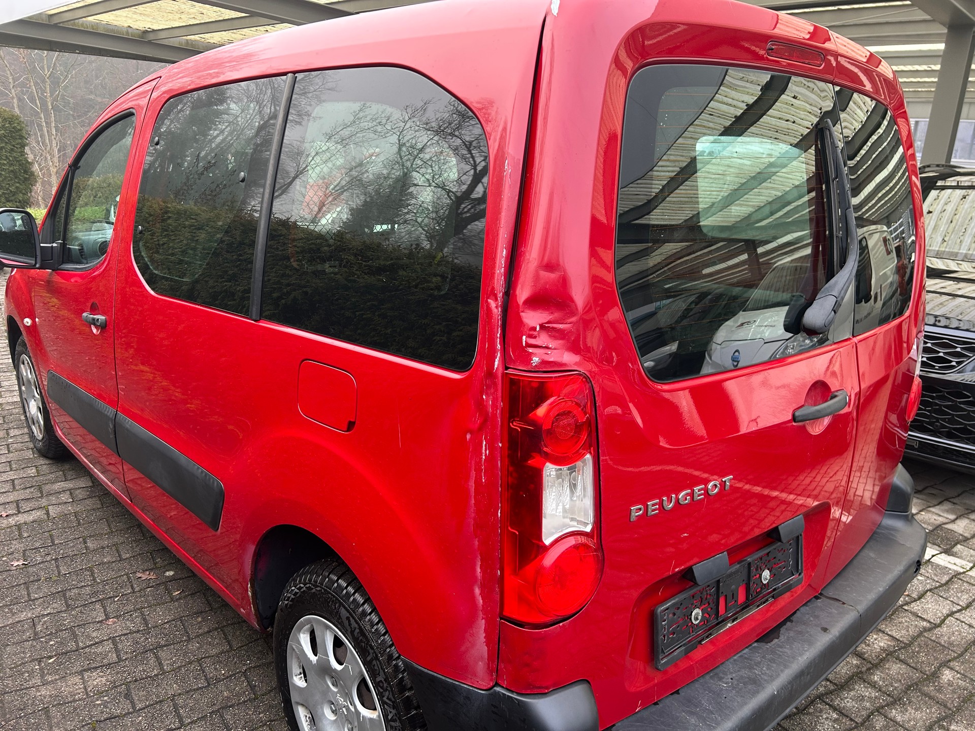 PEUGEOT Partner 1.6 HDI Urban-image-7