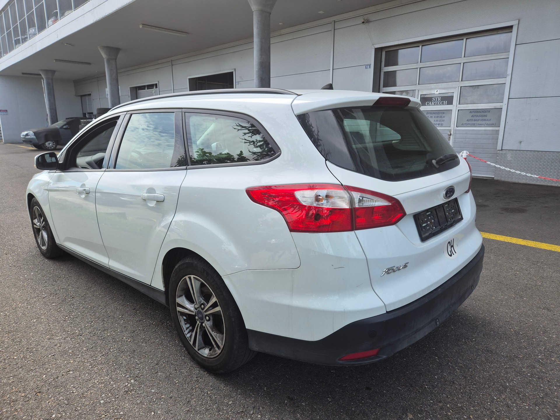 FORD Focus 1.0 SCTi Titanium-image-5