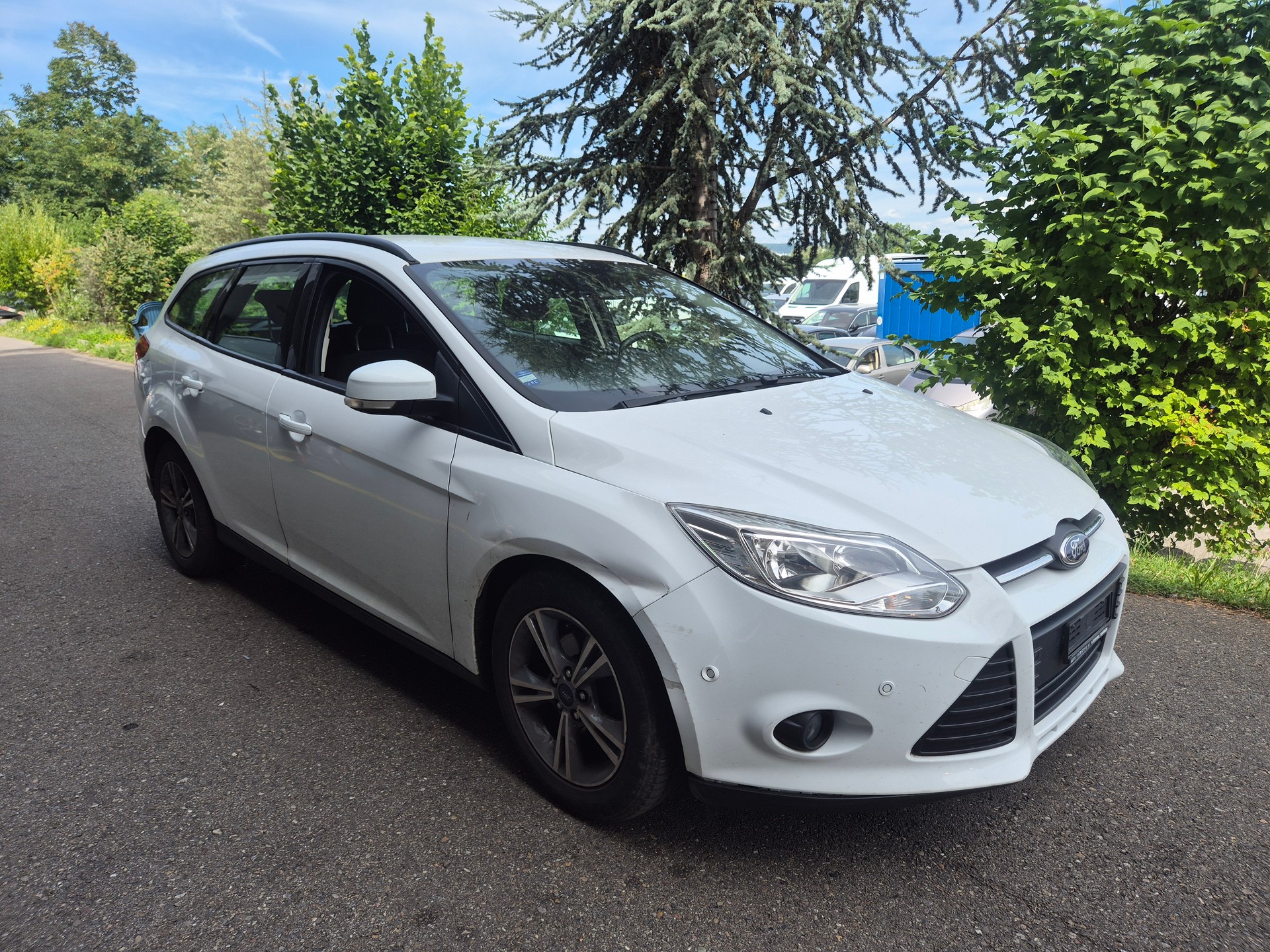 FORD Focus 1.0 SCTi Titanium-image-2