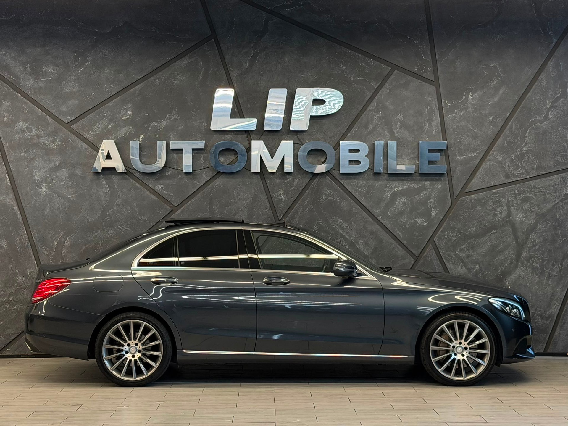MERCEDES-BENZ C 350 e Avantgarde 7G-Tronic-image-3