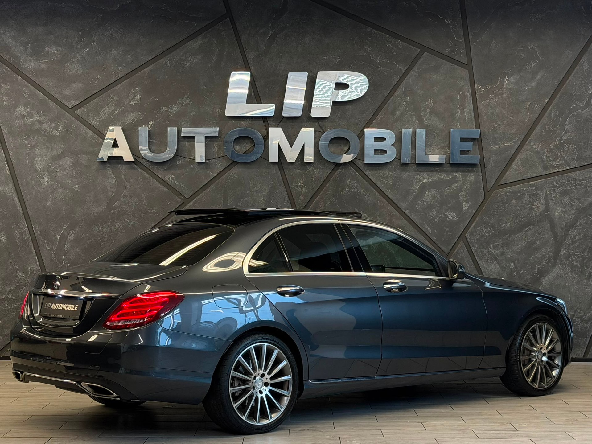 MERCEDES-BENZ C 350 e Avantgarde 7G-Tronic-image-5