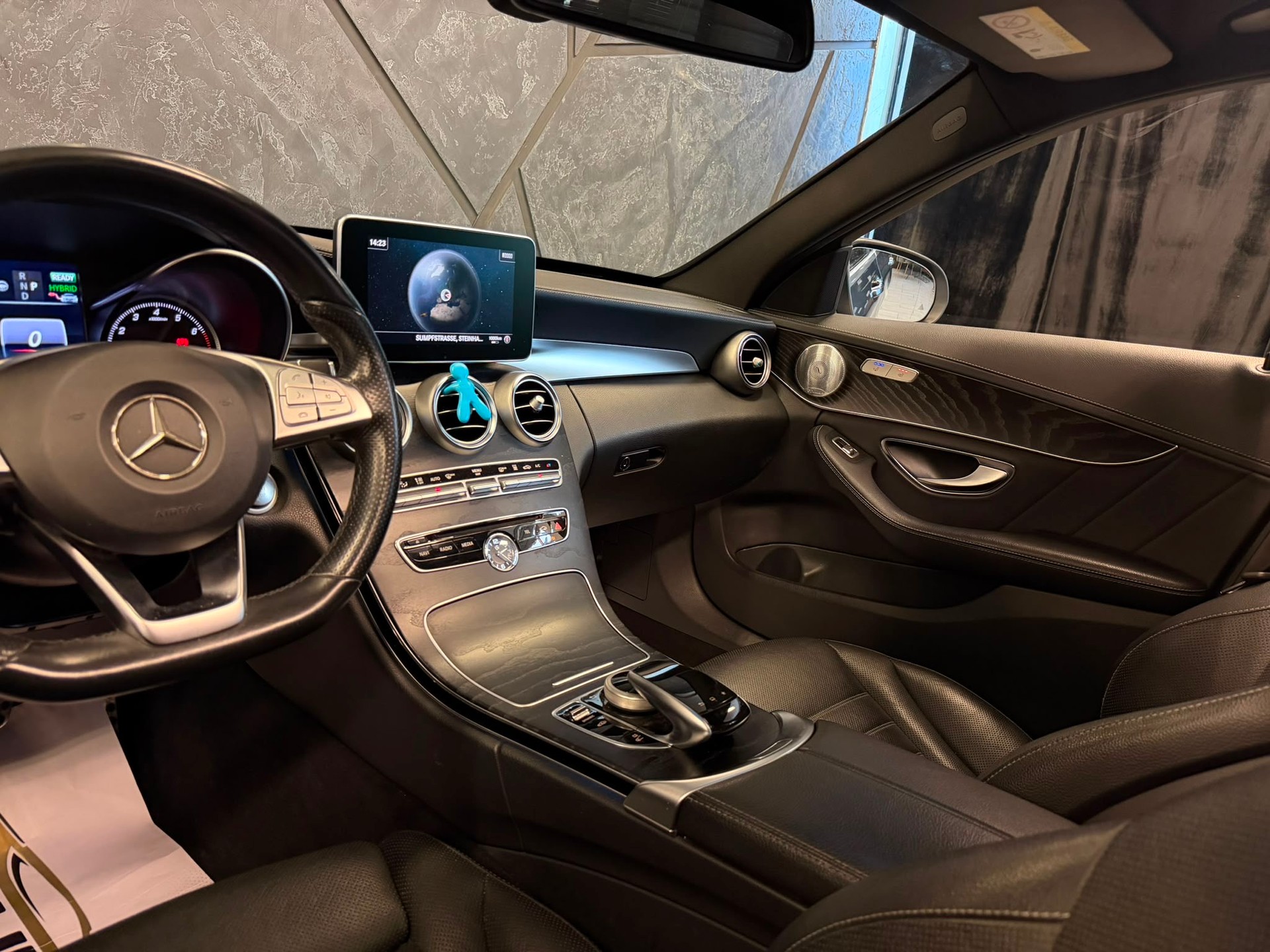 MERCEDES-BENZ C 350 e Avantgarde 7G-Tronic-image-12
