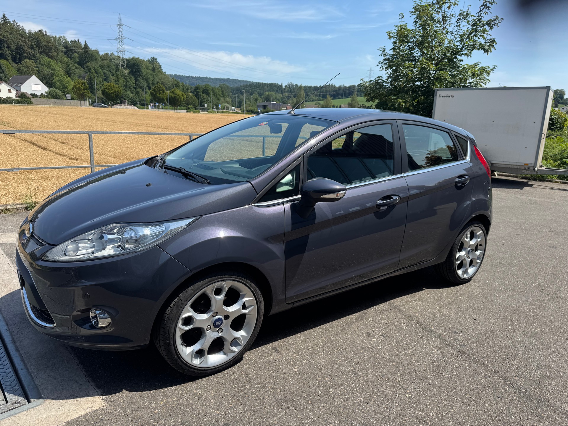 FORD Fiesta 1.4 16V Trend+ Automatic-image-8