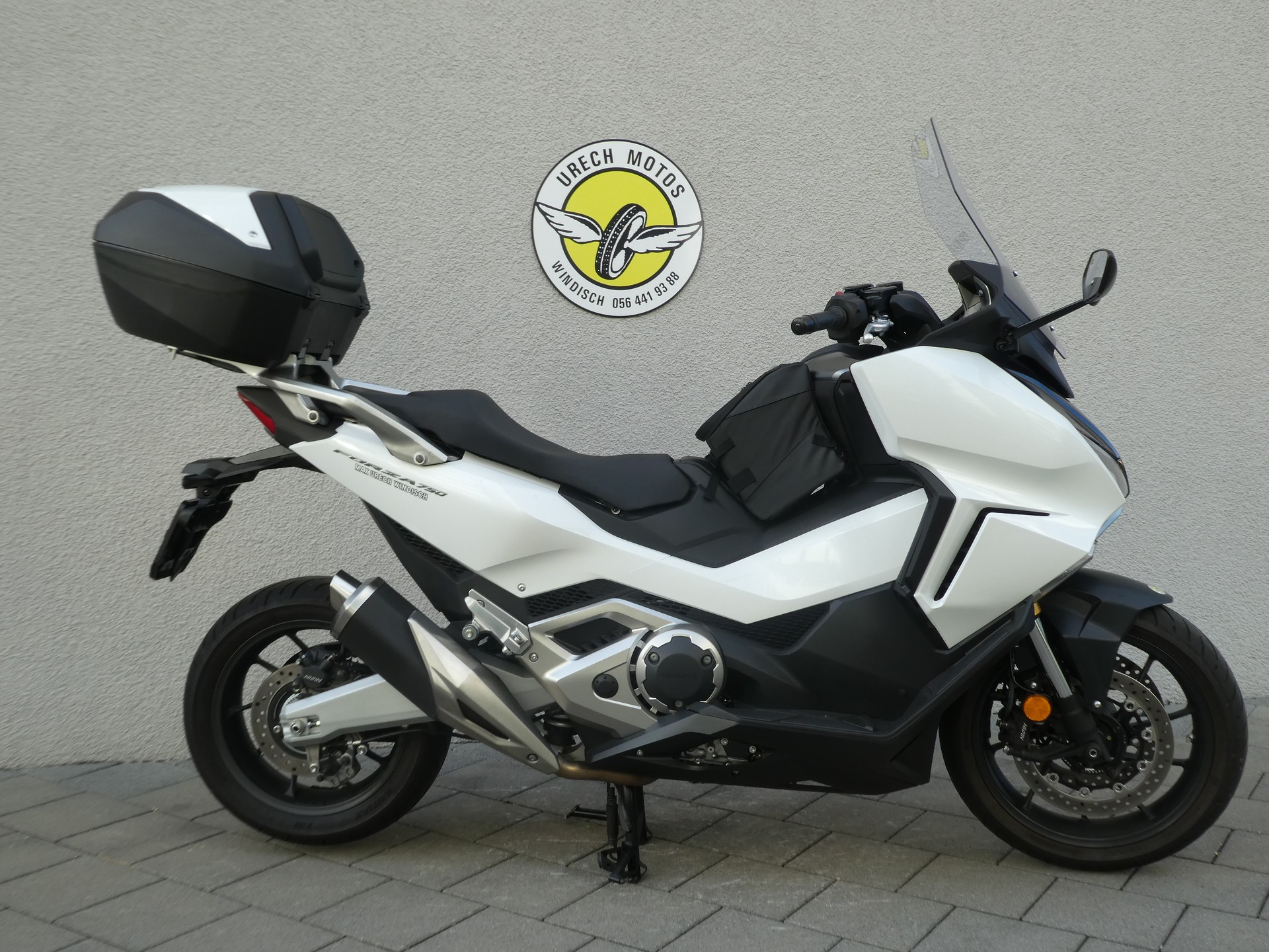 HONDA NSS 750-showroom-element-1