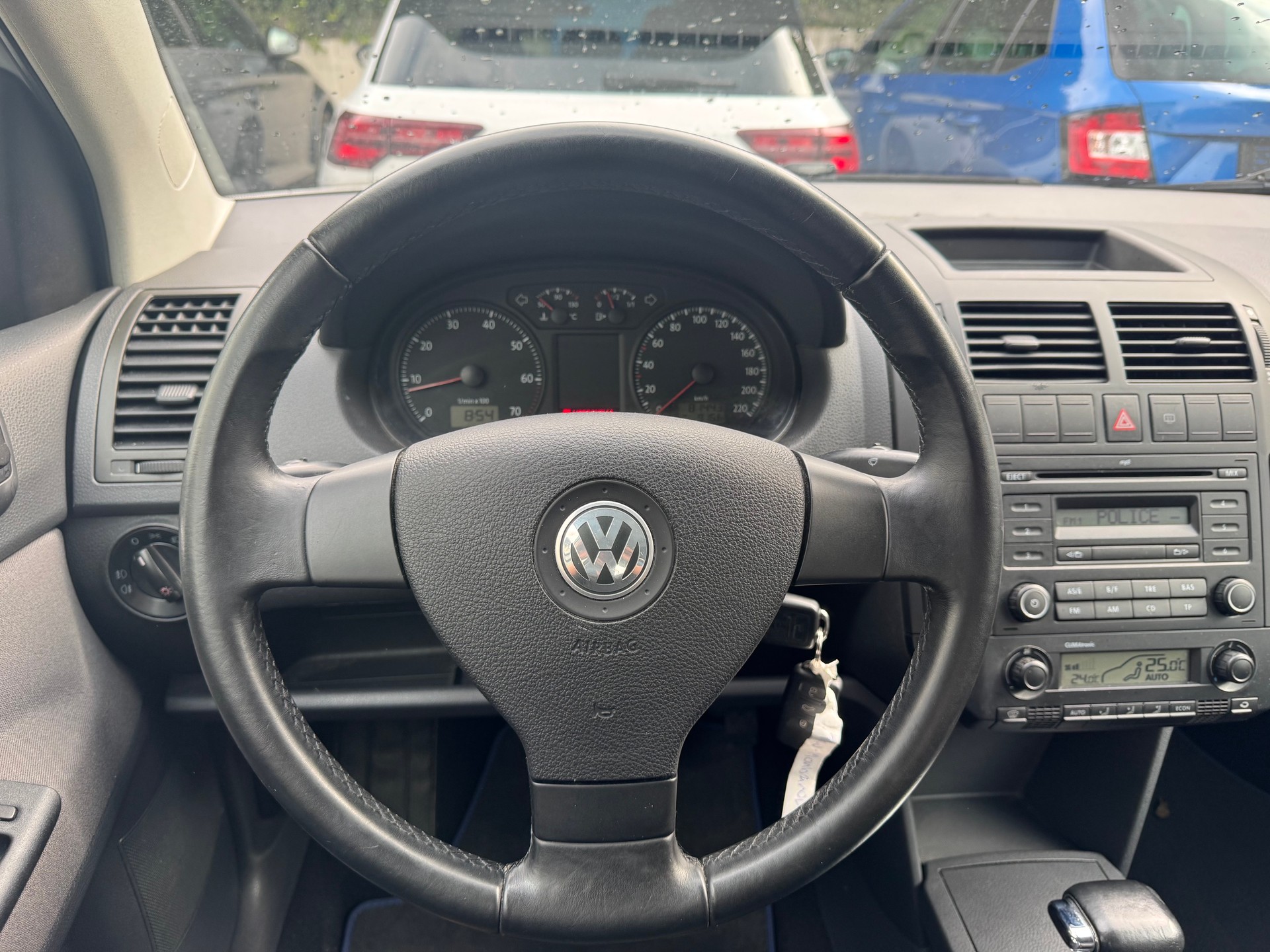 VW Polo 1.6 16V Young&Fresh-image-13