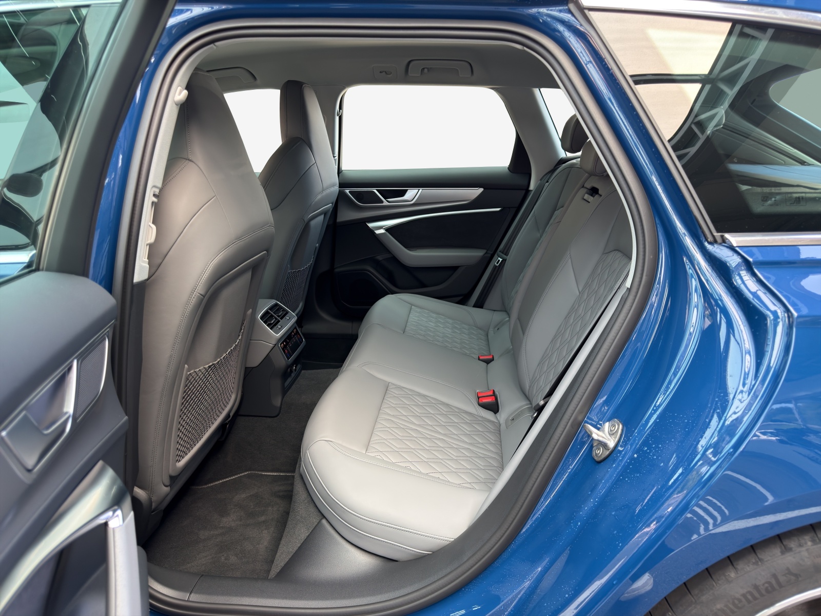 AUDI S6 Avant 3.0 TDI quattro tiptronic-image-11