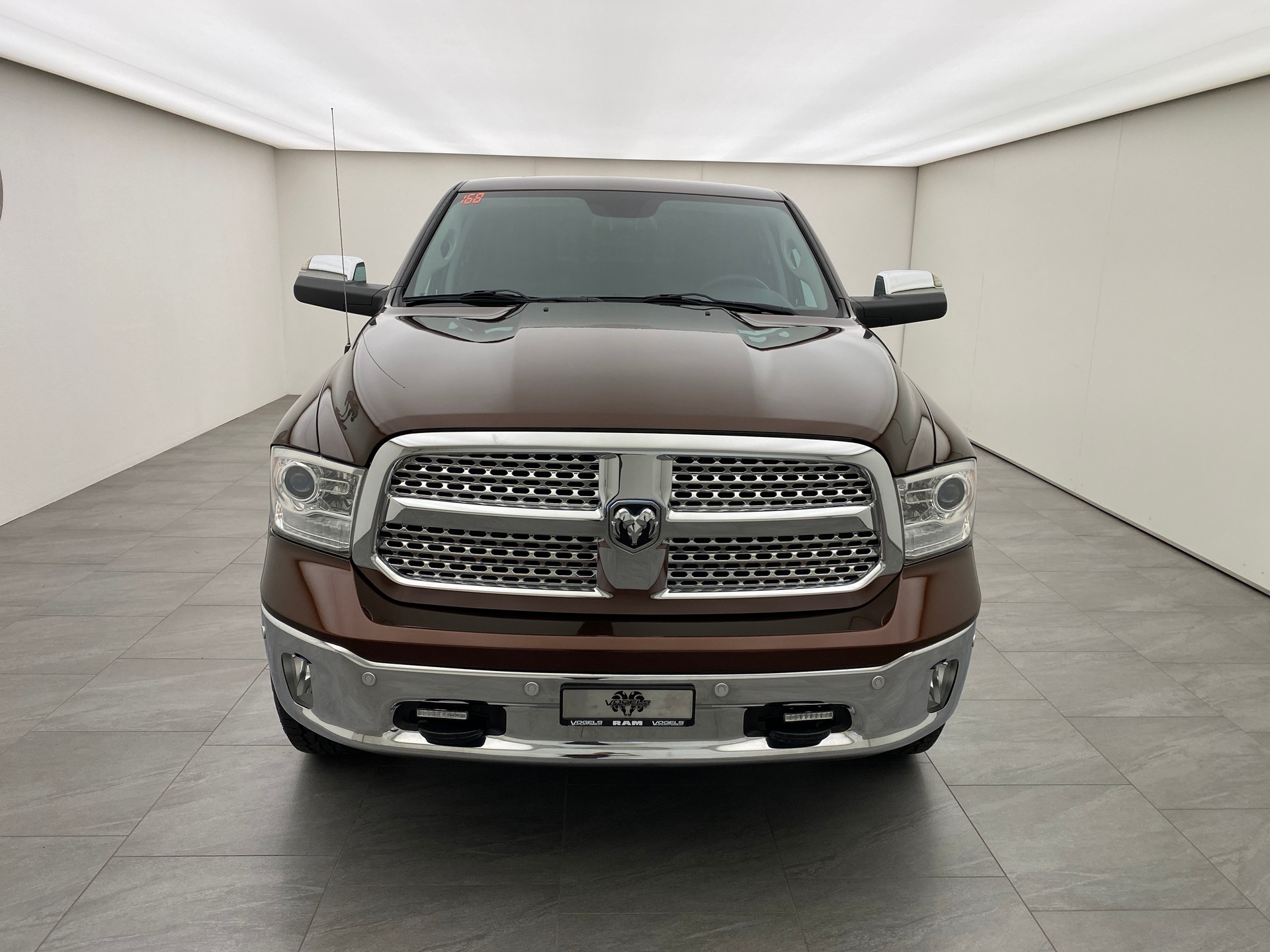 DODGE Ram 1500 5.7 Laramie Longbed-showroom-element-1