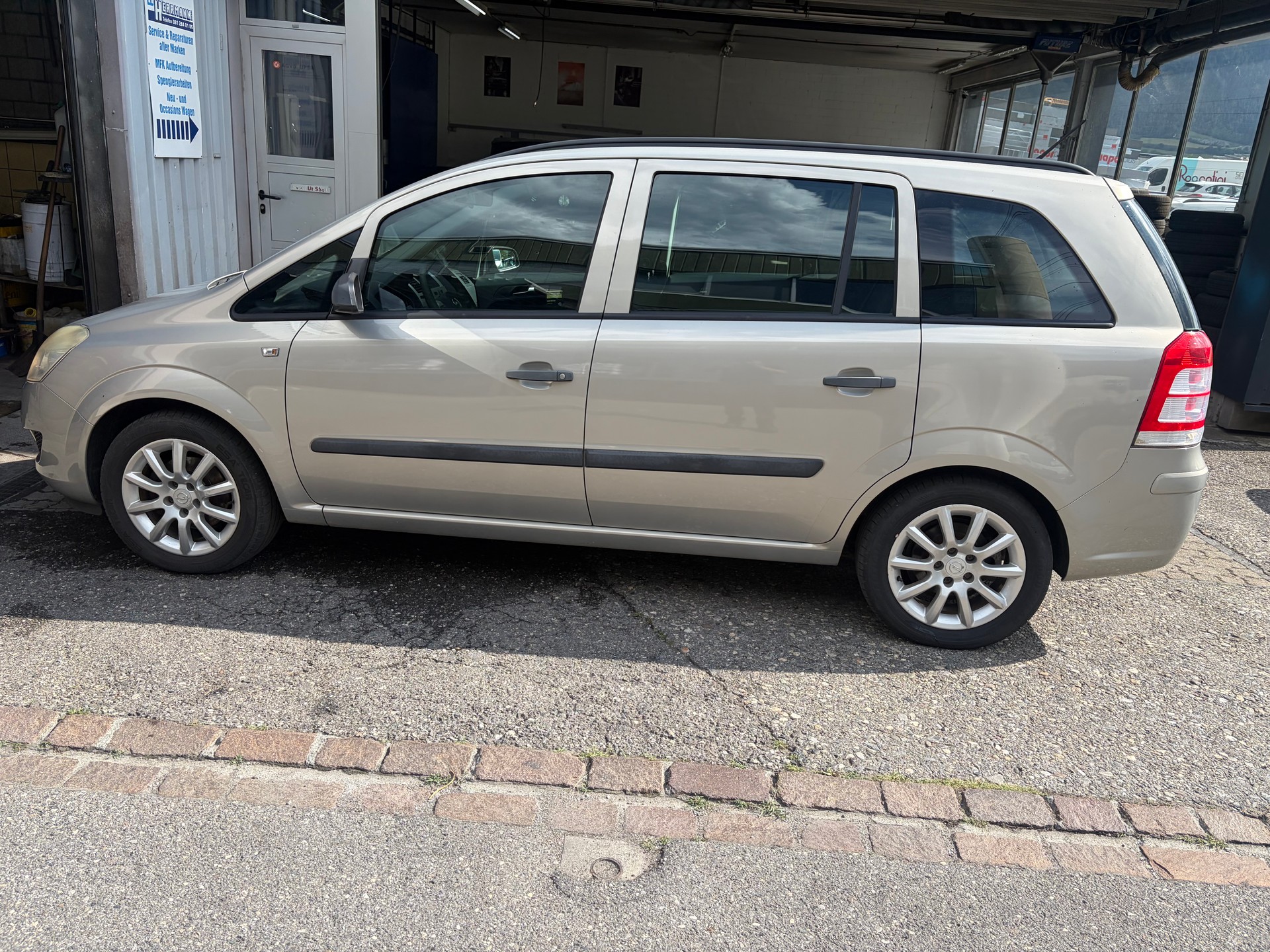 OPEL Zafira 1.8i 16V Enjoy Easytronic-image-3