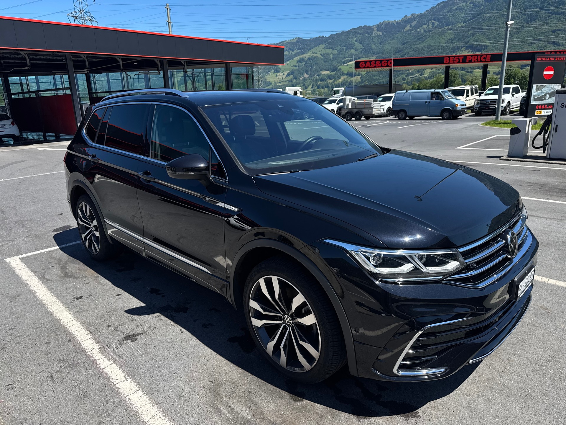 VW Allspace 2.0 TSI R-Line DSG-image-3