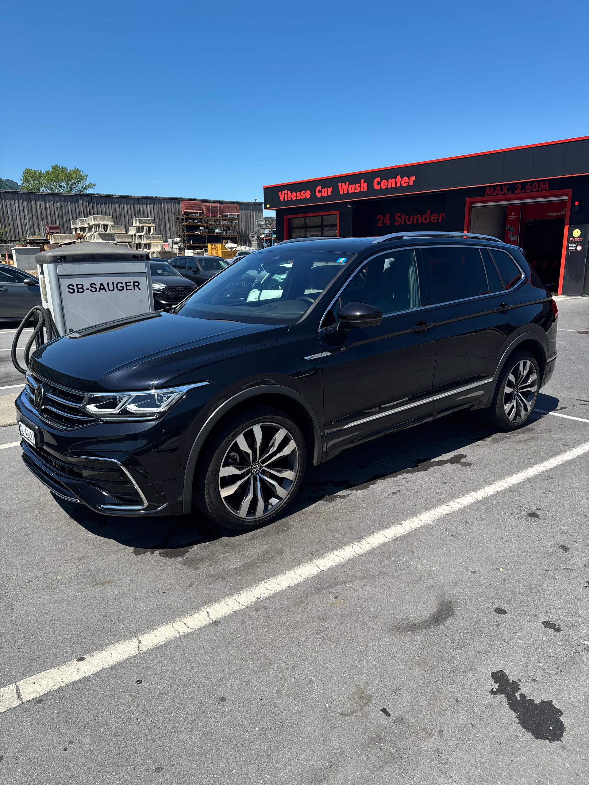 VW Allspace 2.0 TSI R-Line DSG-image-1