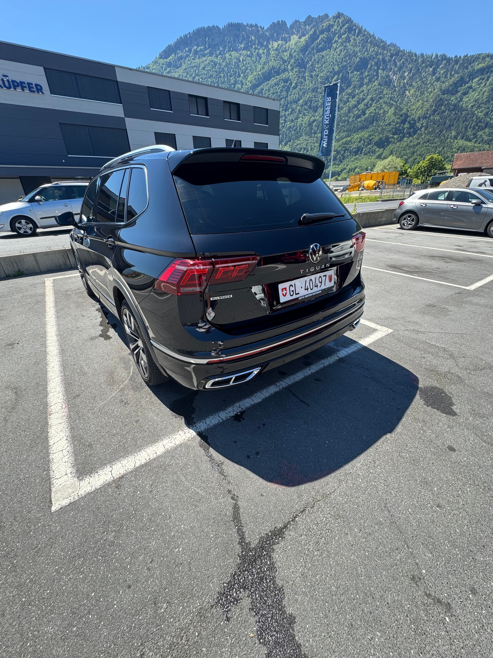 VW Allspace 2.0 TSI R-Line DSG-image-2