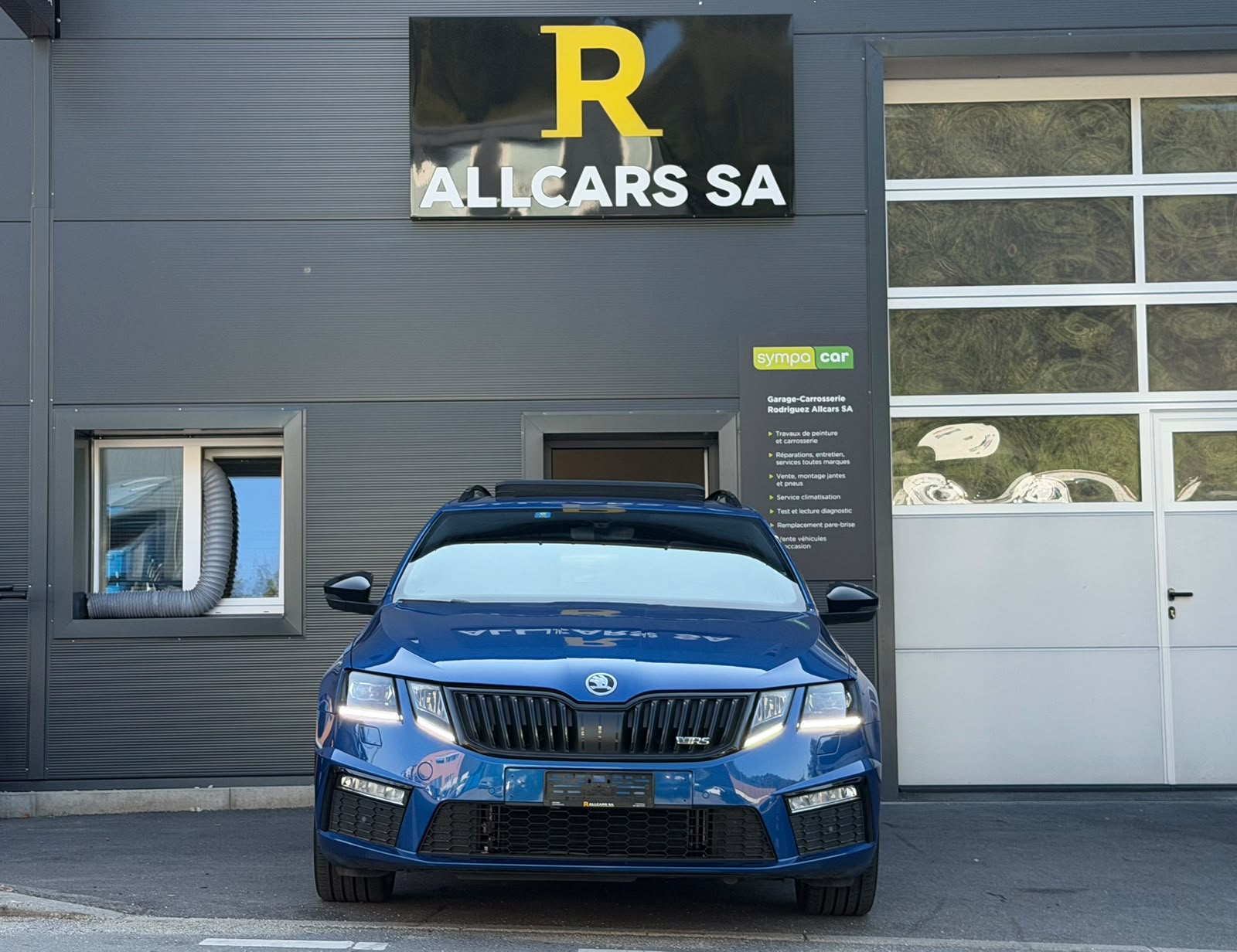 SKODA Octavia Combi 2.0 TDI RS DSG-image-1
