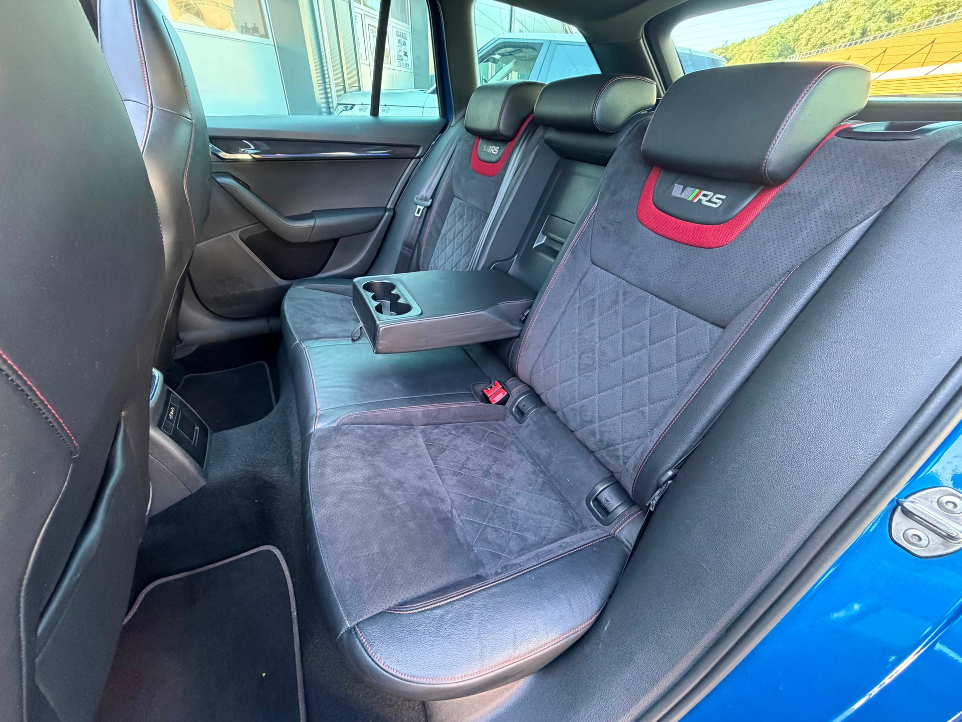 SKODA Octavia Combi 2.0 TDI RS DSG-image-13