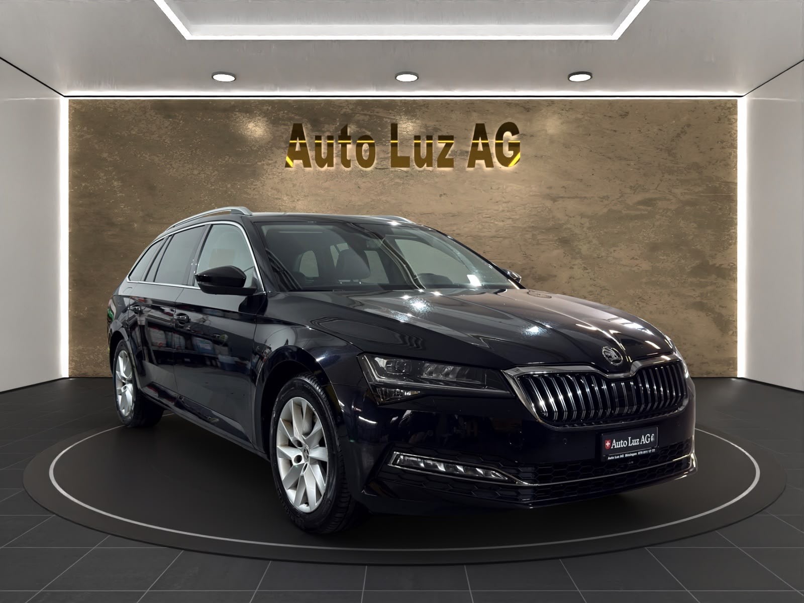 SKODA Superb Combi 2.0 TDi Ambition 4x4 DSG-image-8