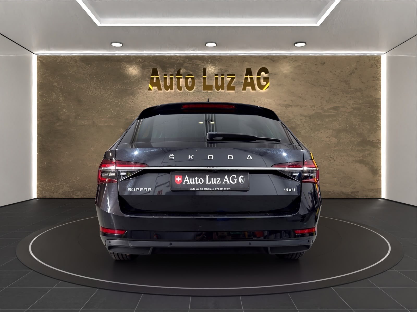 SKODA Superb Combi 2.0 TDi Ambition 4x4 DSG-showroom-element-3