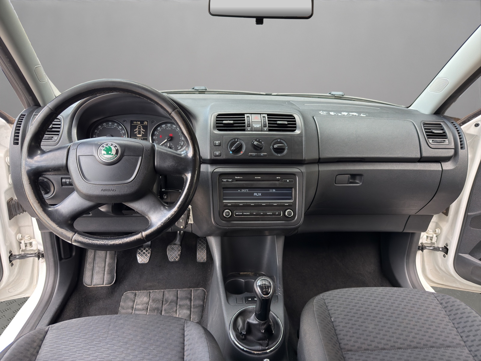 SKODA Fabia 1.2 TDI Greenline-image-13