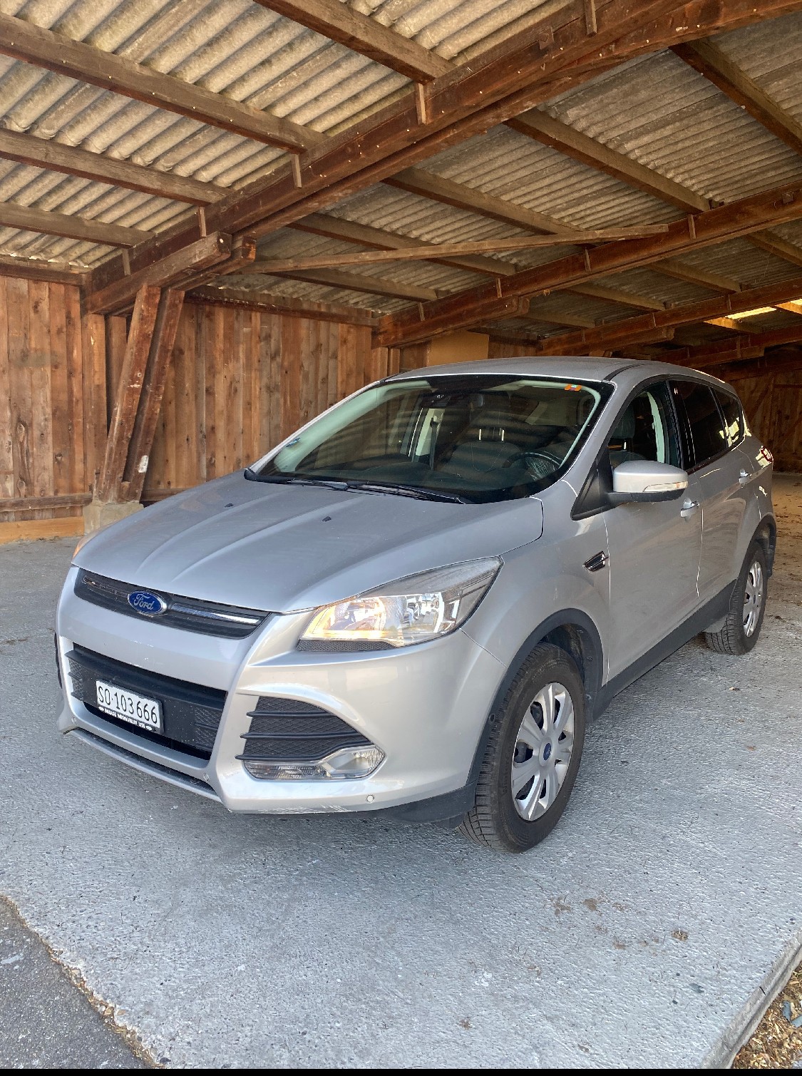 FORD Kuga 2.0 TDCi Titanium 4WD PowerShift-image-2