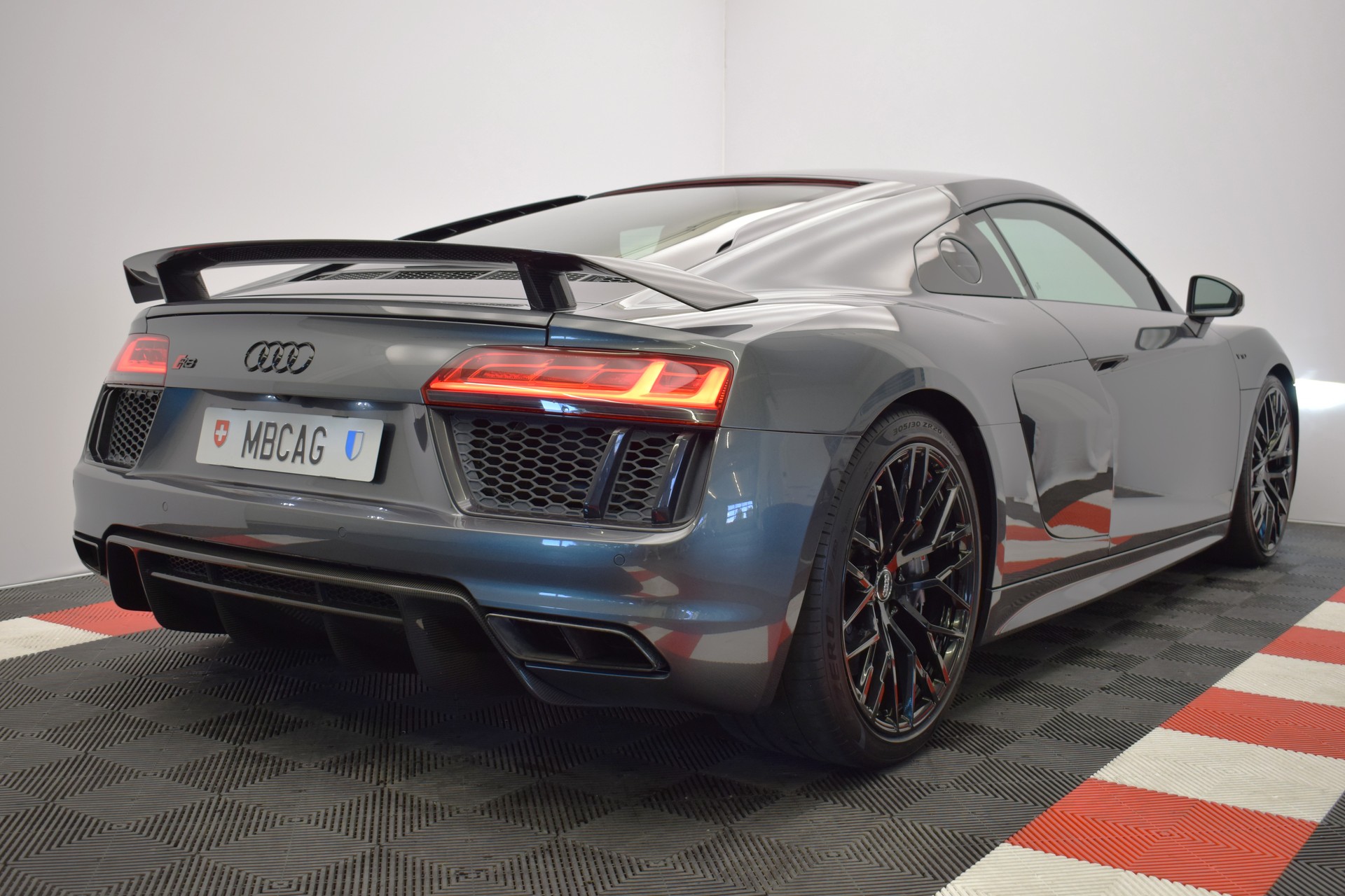 AUDI R8 Coupé 5.2 plus S-Tronic "ohne OPF"-image-12