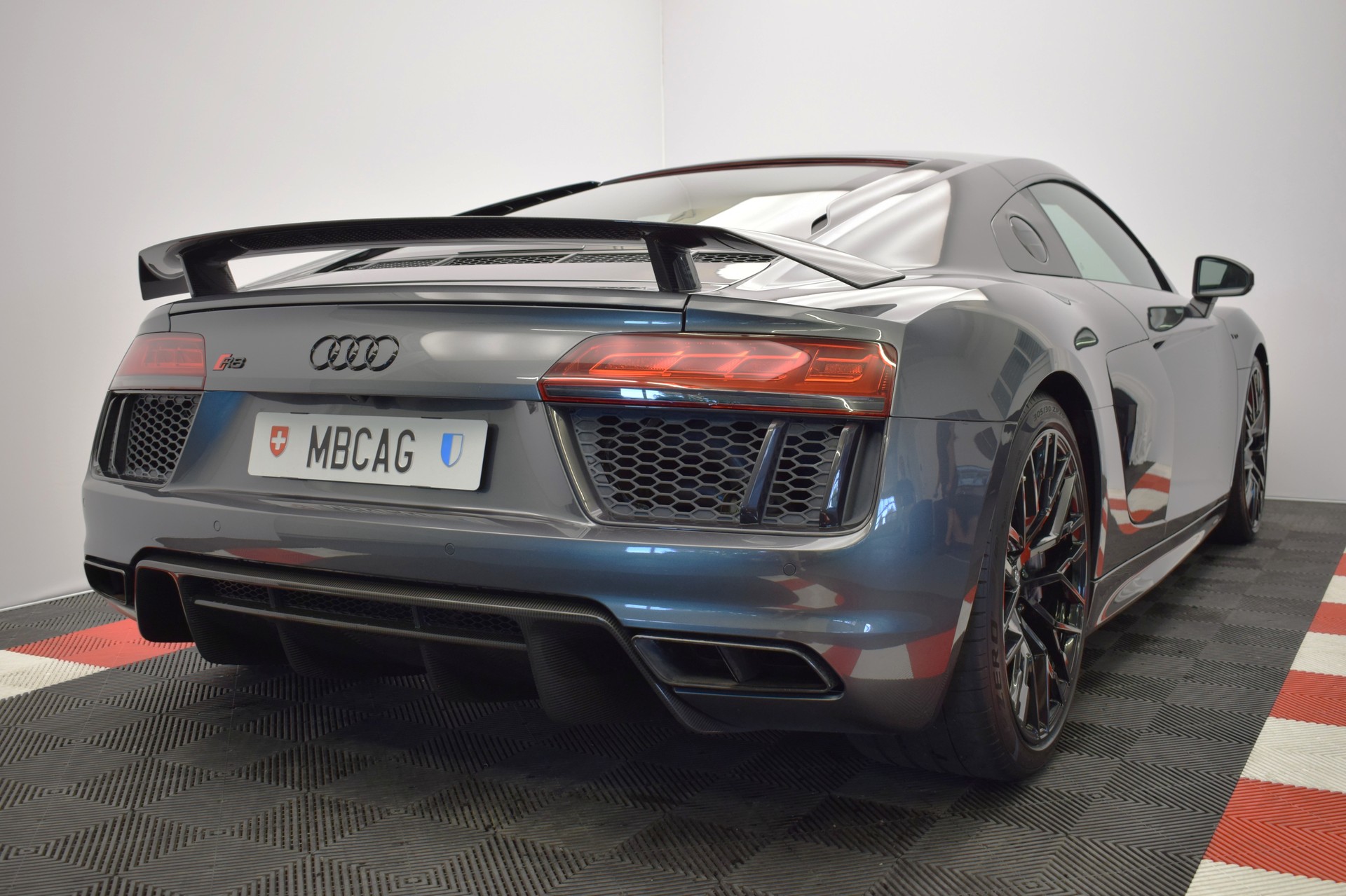 AUDI R8 Coupé 5.2 plus S-Tronic "ohne OPF"-image-15