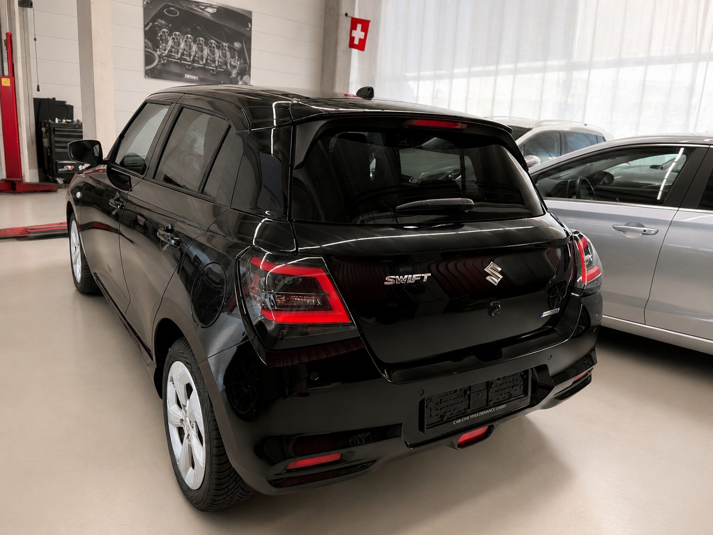 SUZUKI Swift 1.2 Compact + Hybrid CVT-image-2