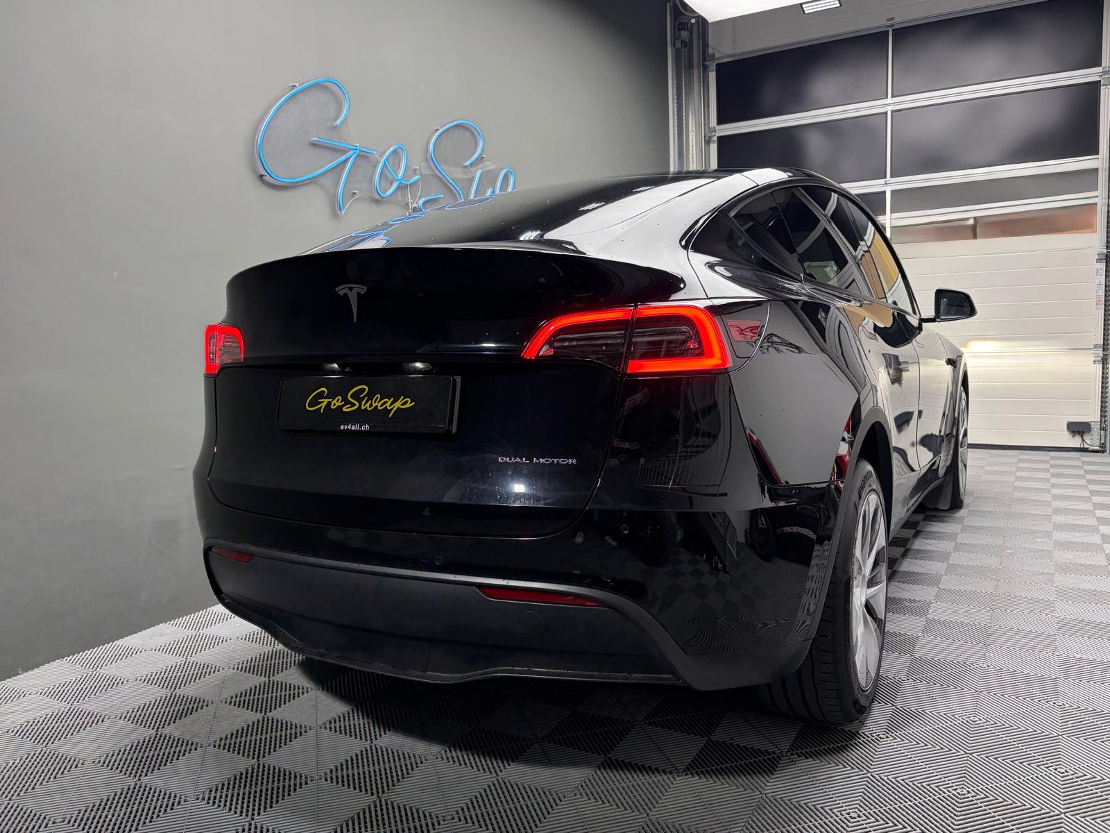 TESLA Model Y Long Range - FSD Driving Capability-image-1
