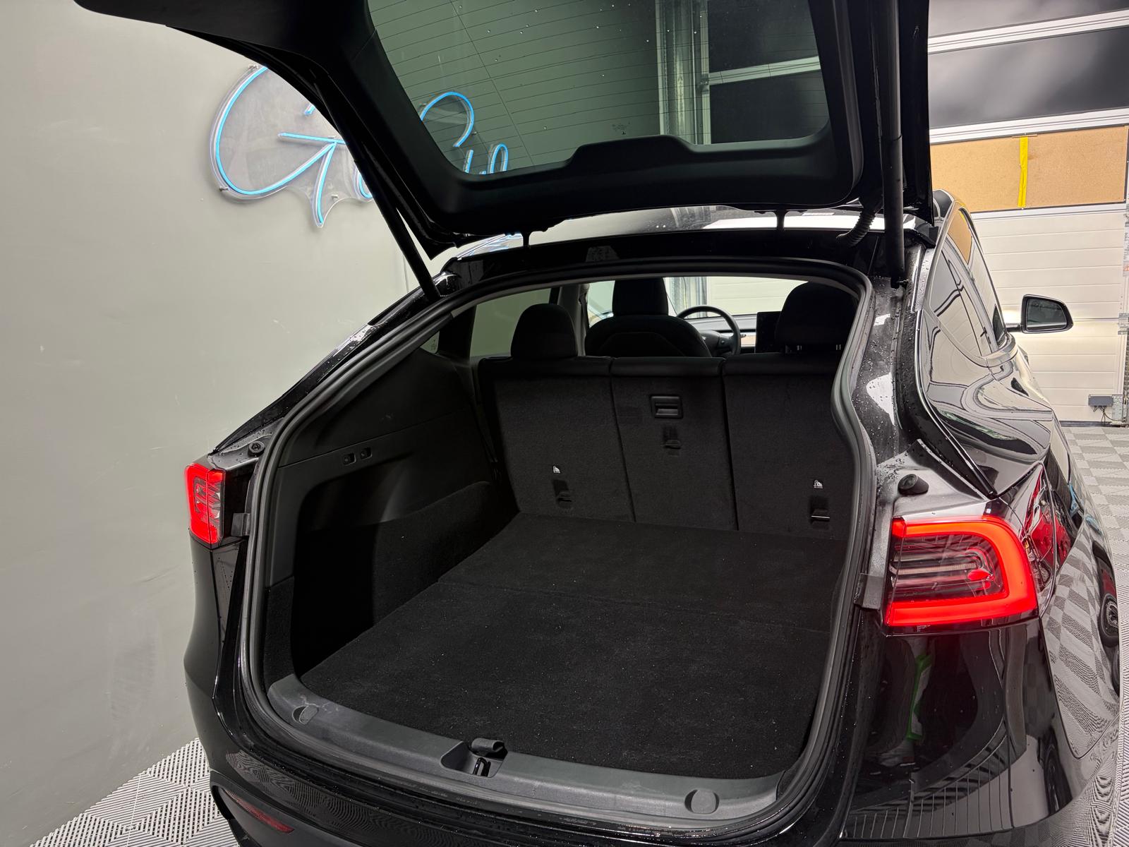 TESLA Model Y Long Range - FSD Driving Capability-image-21