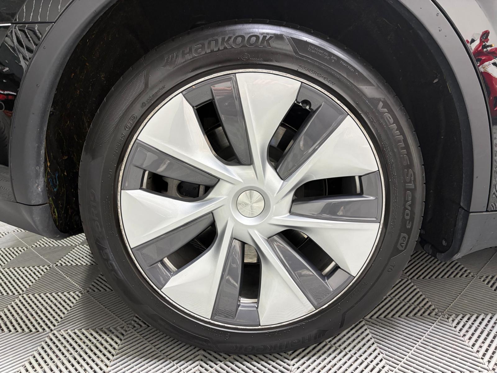 TESLA Model Y Long Range - FSD Driving Capability-image-24