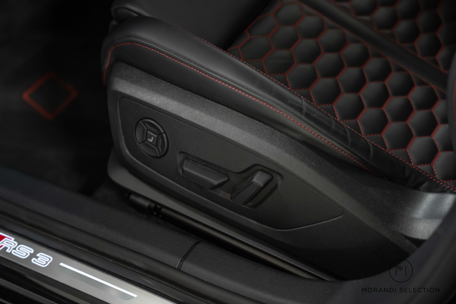 AUDI RS3 Sportback 2.5 TFSI quattro S-Tronic-image-20