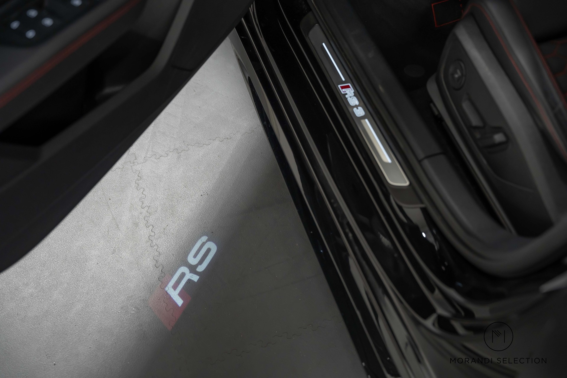 AUDI RS3 Sportback 2.5 TFSI quattro S-Tronic-image-19
