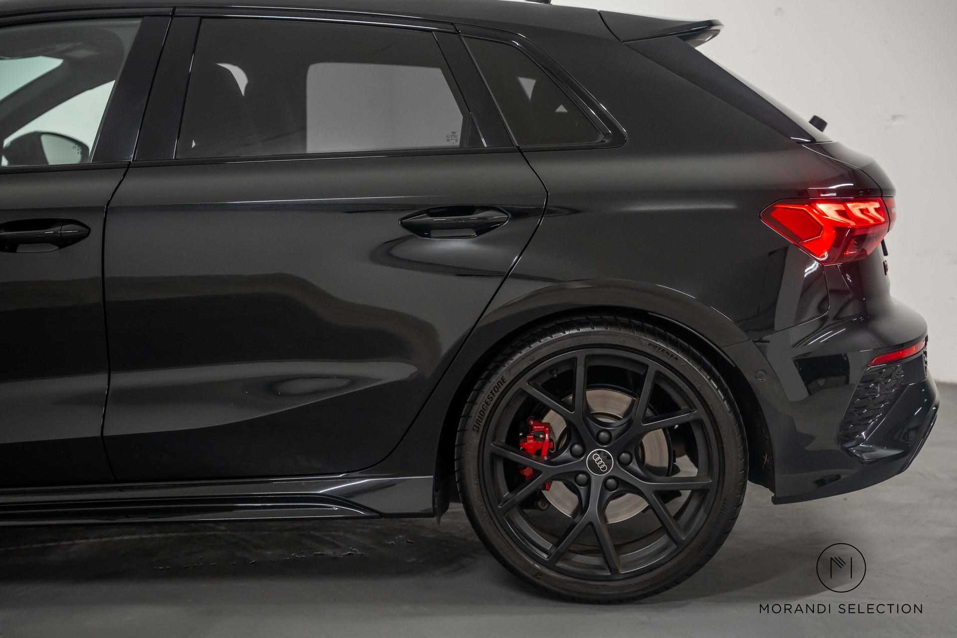 AUDI RS3 Sportback 2.5 TFSI quattro S-Tronic-image-5
