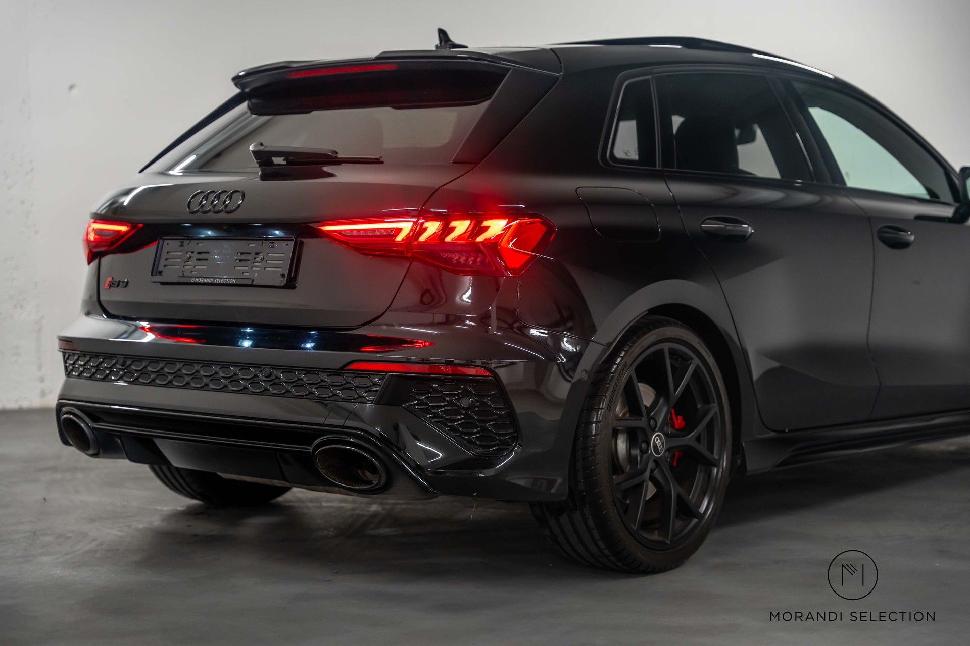 AUDI RS3 Sportback 2.5 TFSI quattro S-Tronic-image-6