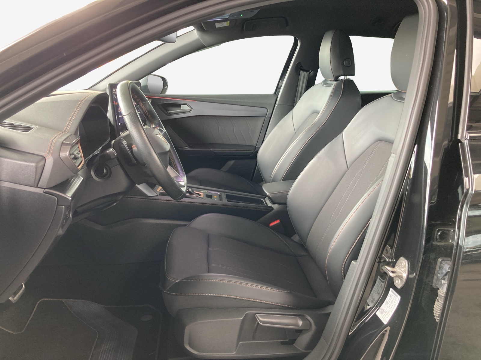 CUPRA LEON ST 1.5 eTSI DSG-image-7