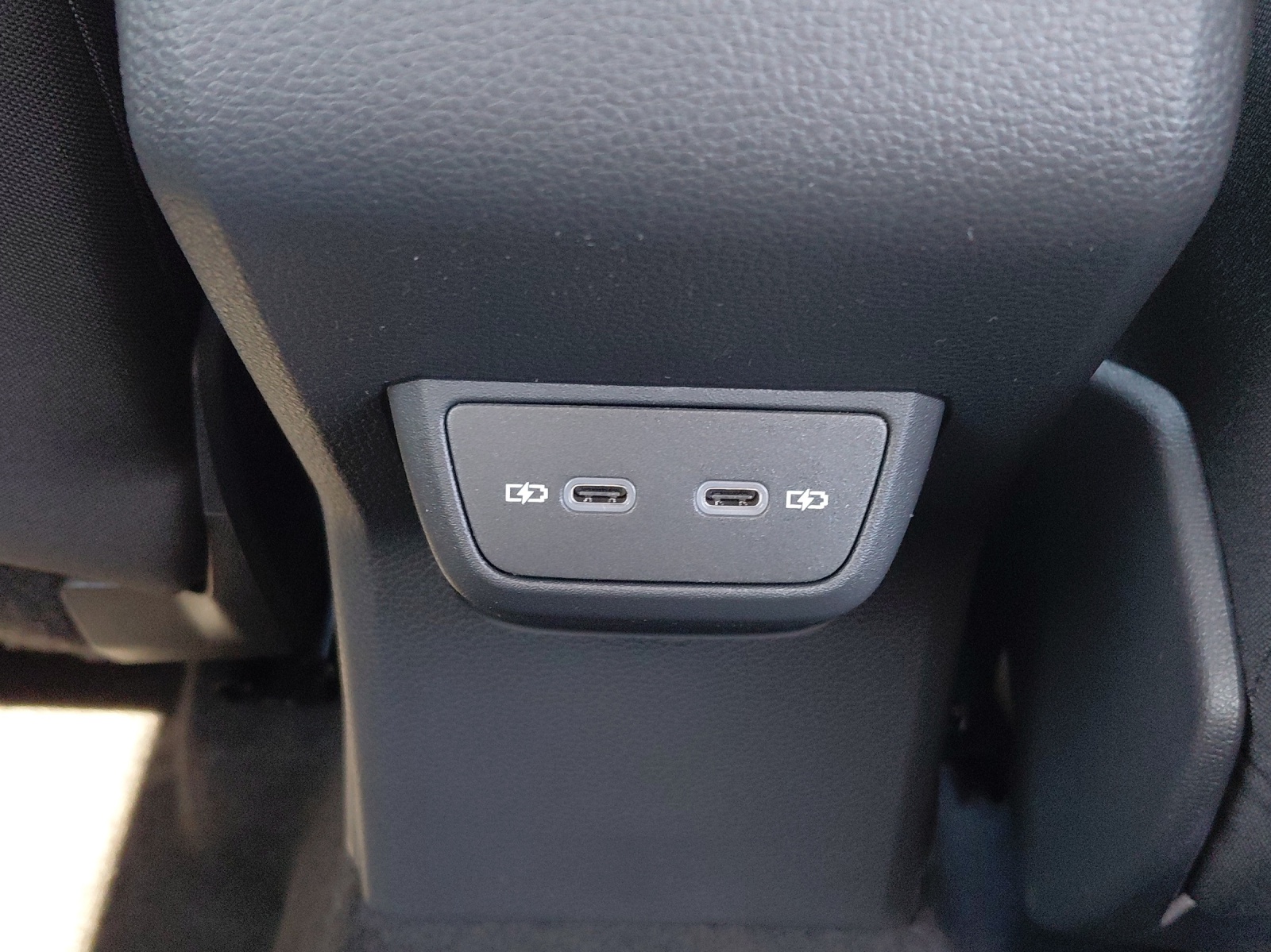 VW Taigo 1.0 TSI Life United DSG-image-15