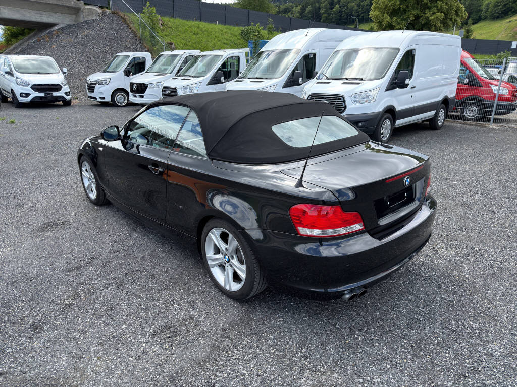 BMW 125i Cabrio-image-15