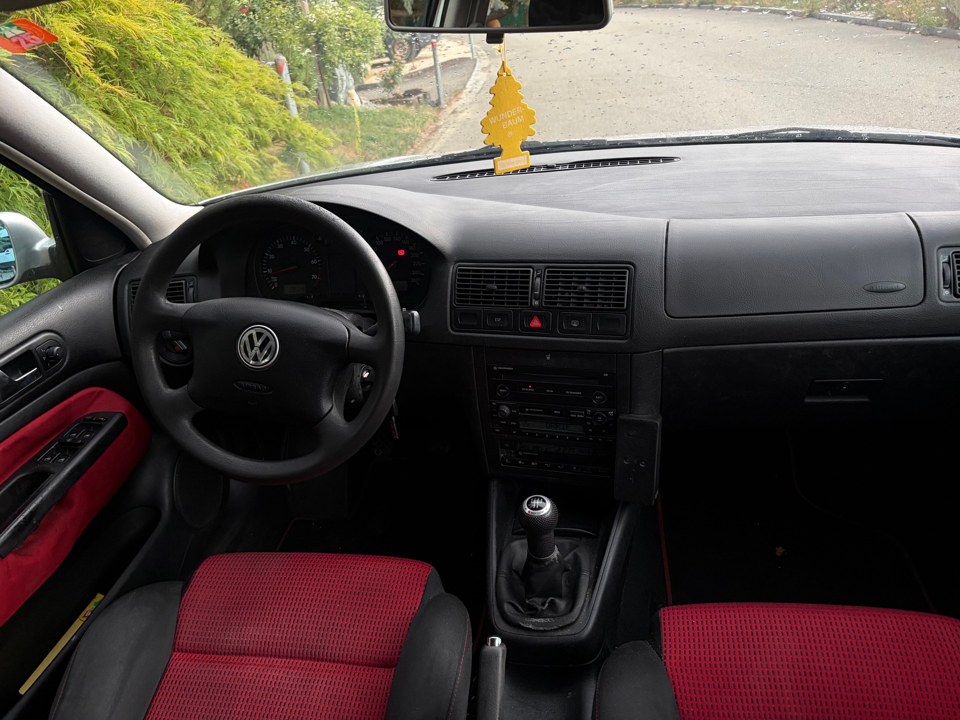 VW Golf 2.0 Comfortline 4Motion-image-3