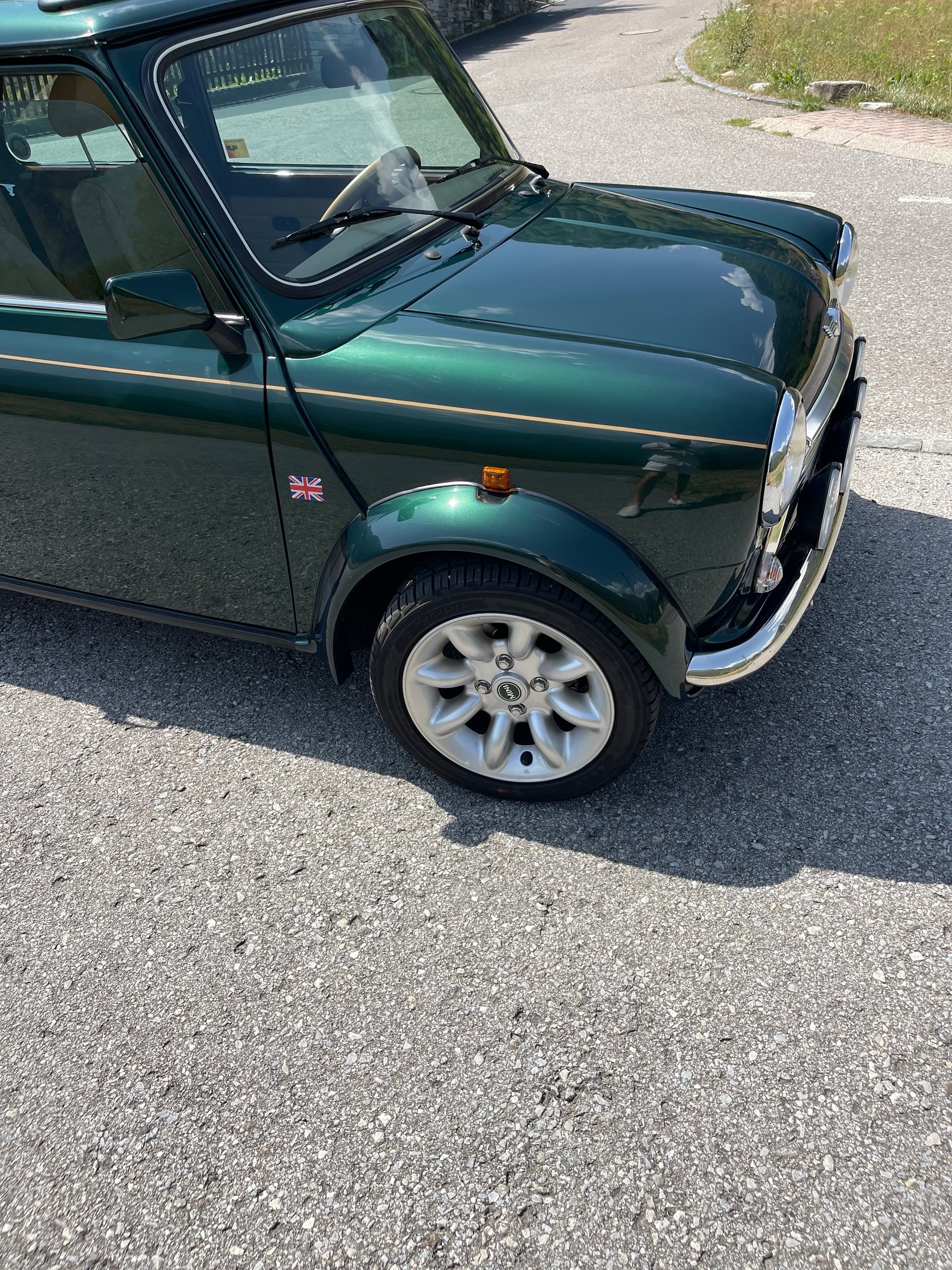 MINI 1.3i One Knightsbridge-image-1