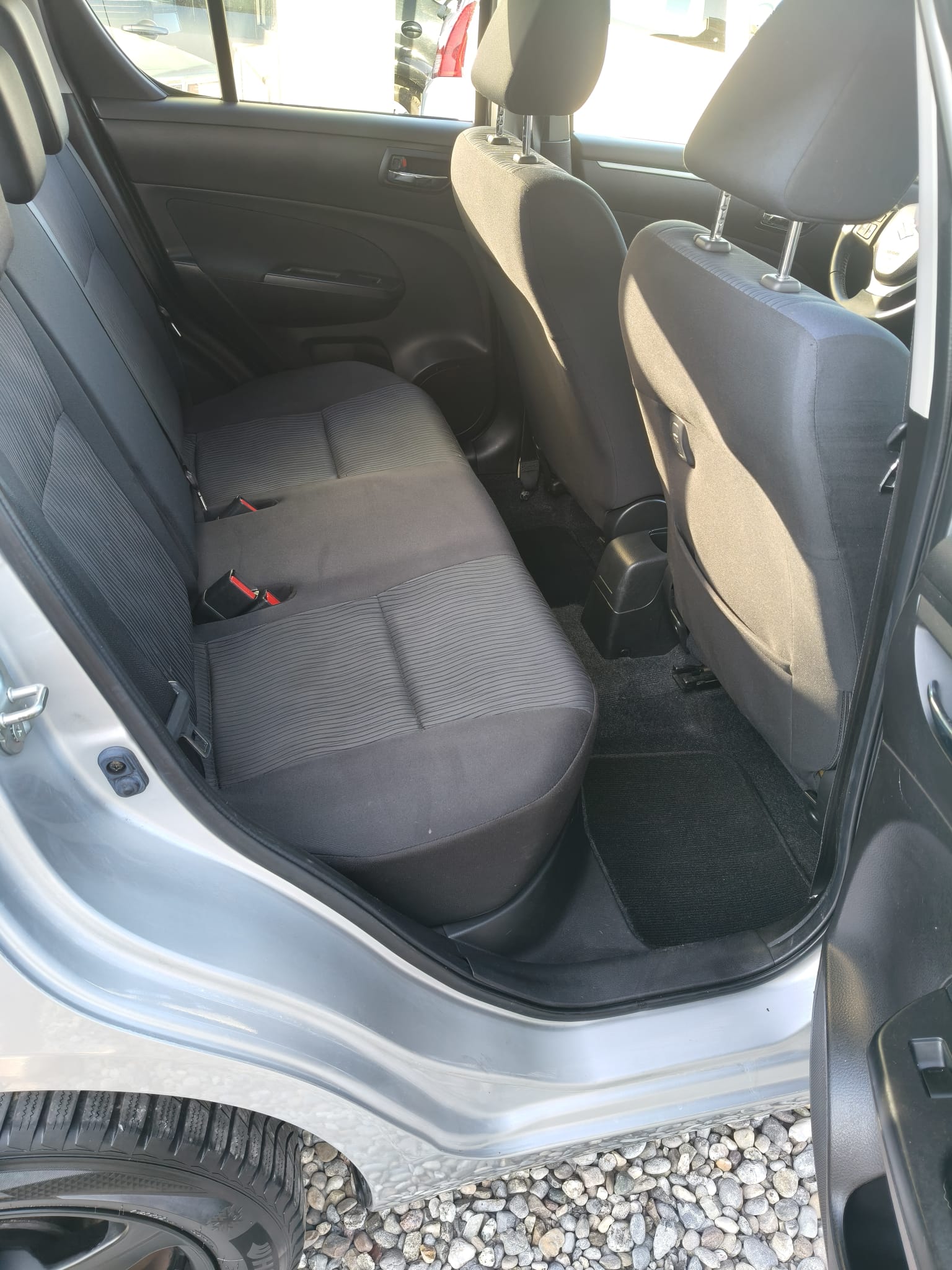 SUZUKI Swift 1.2i 16V GL 4x4-image-10