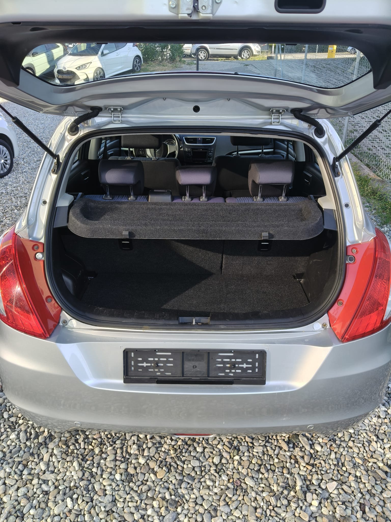 SUZUKI Swift 1.2i 16V GL 4x4-image-11