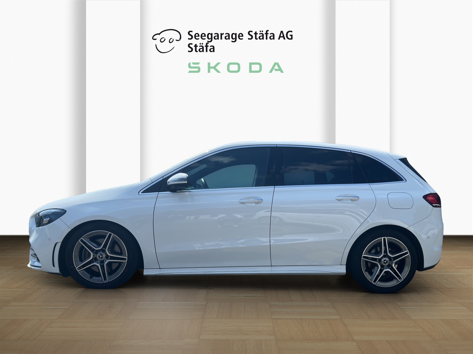 MERCEDES-BENZ B 220 d 4Matic AMG Line 8G-DCT-image-1