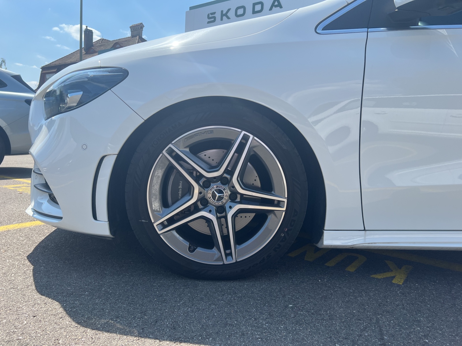 MERCEDES-BENZ B 220 d 4Matic AMG Line 8G-DCT-image-10