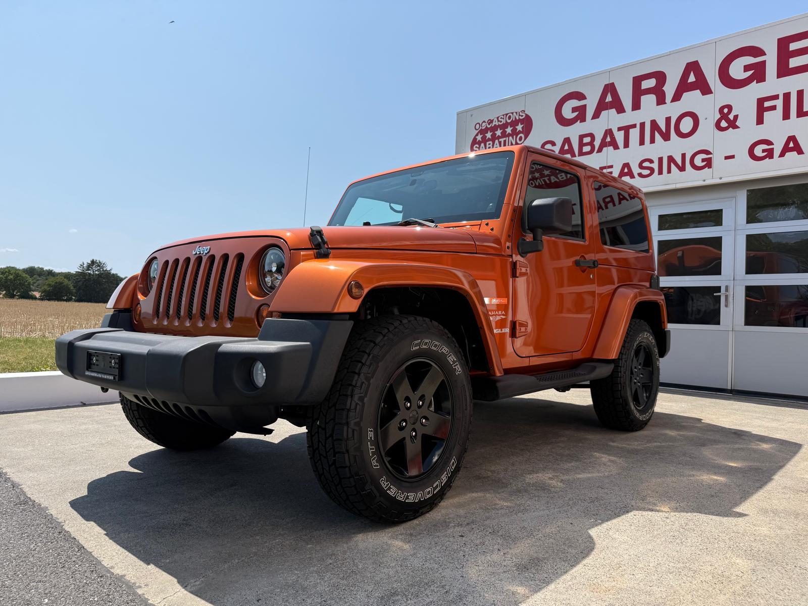 JEEP Wrangler 3.8 Sahara Automatic-image-0