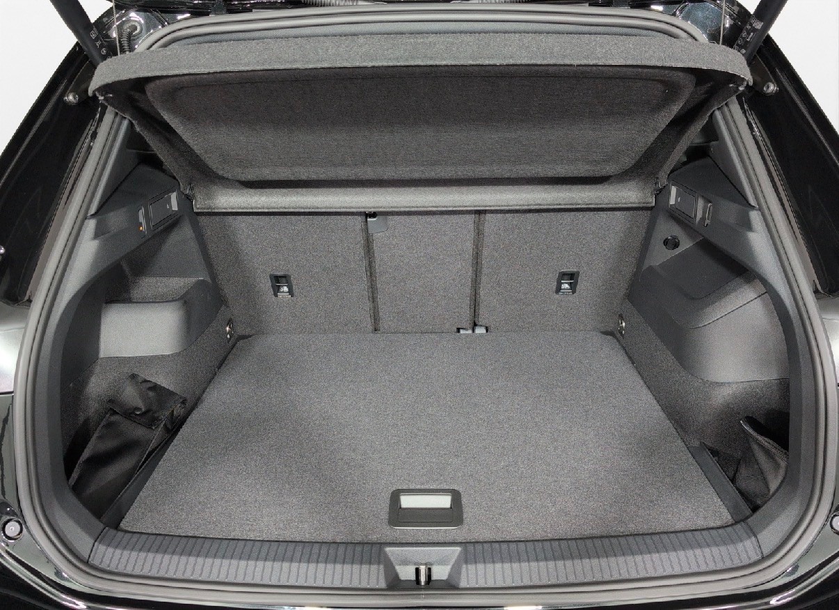 VW Tiguan 2.0 TDI SCR R-Line DSG 4motion | Leasing 499.- / 40000km/Jahr | ***Black Style Paket ***-image-16